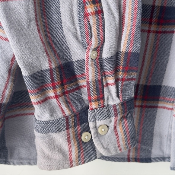 The north face plaid button down shirt - Picture 4 of 11